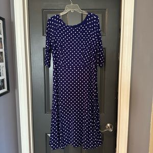 Purple dress with white dolls dots, 3/4 sleeves, side zipper
